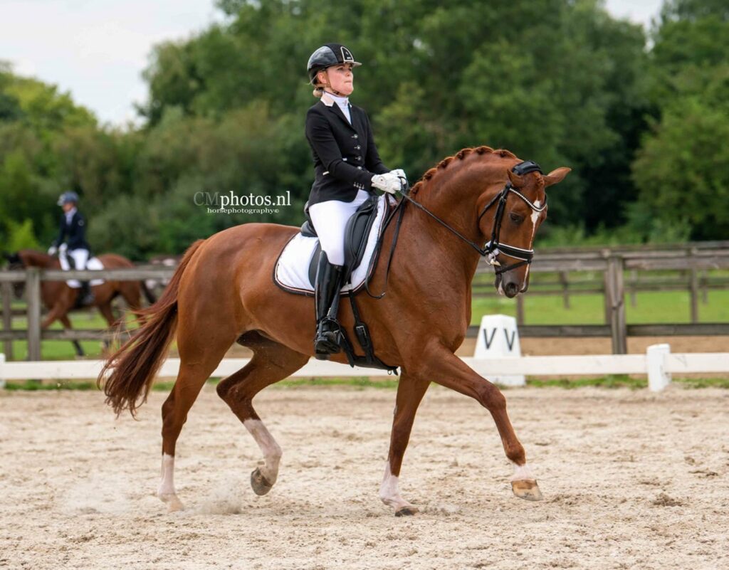 Suzie van Wijk en Kiki Strona